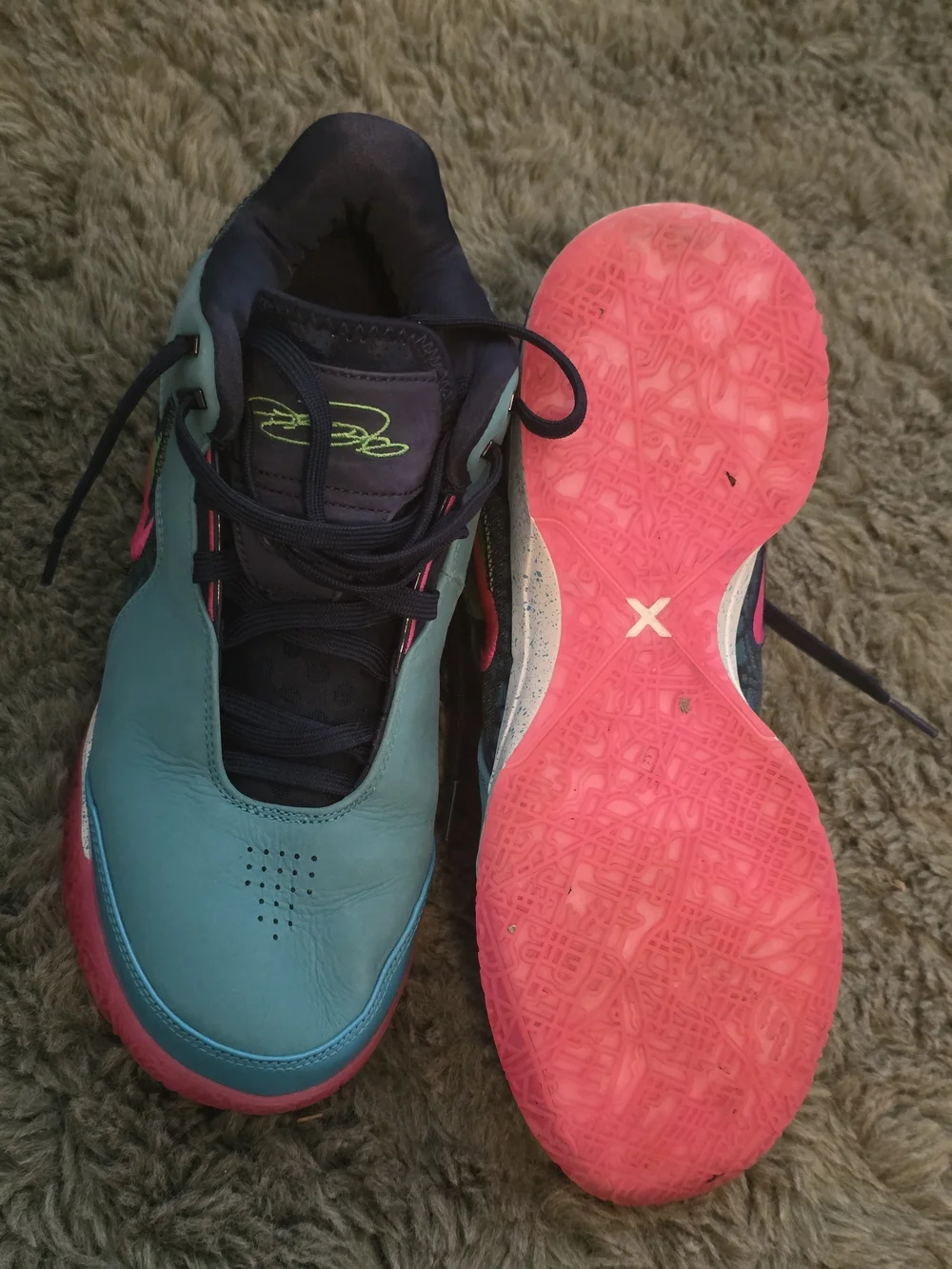 Men's Teal and Pink Low-Top Sneakers